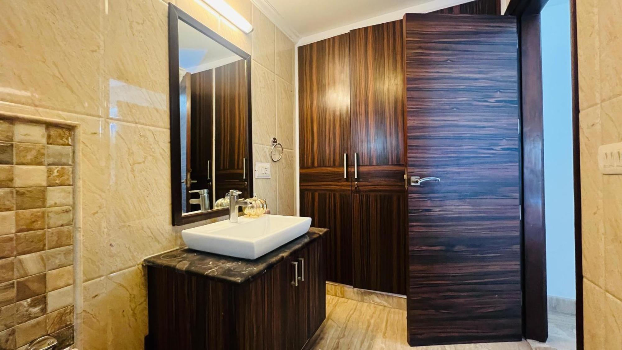 Olive Serviced Apartments - New Friends Colony Nowe Delhi Zewnętrze zdjęcie
